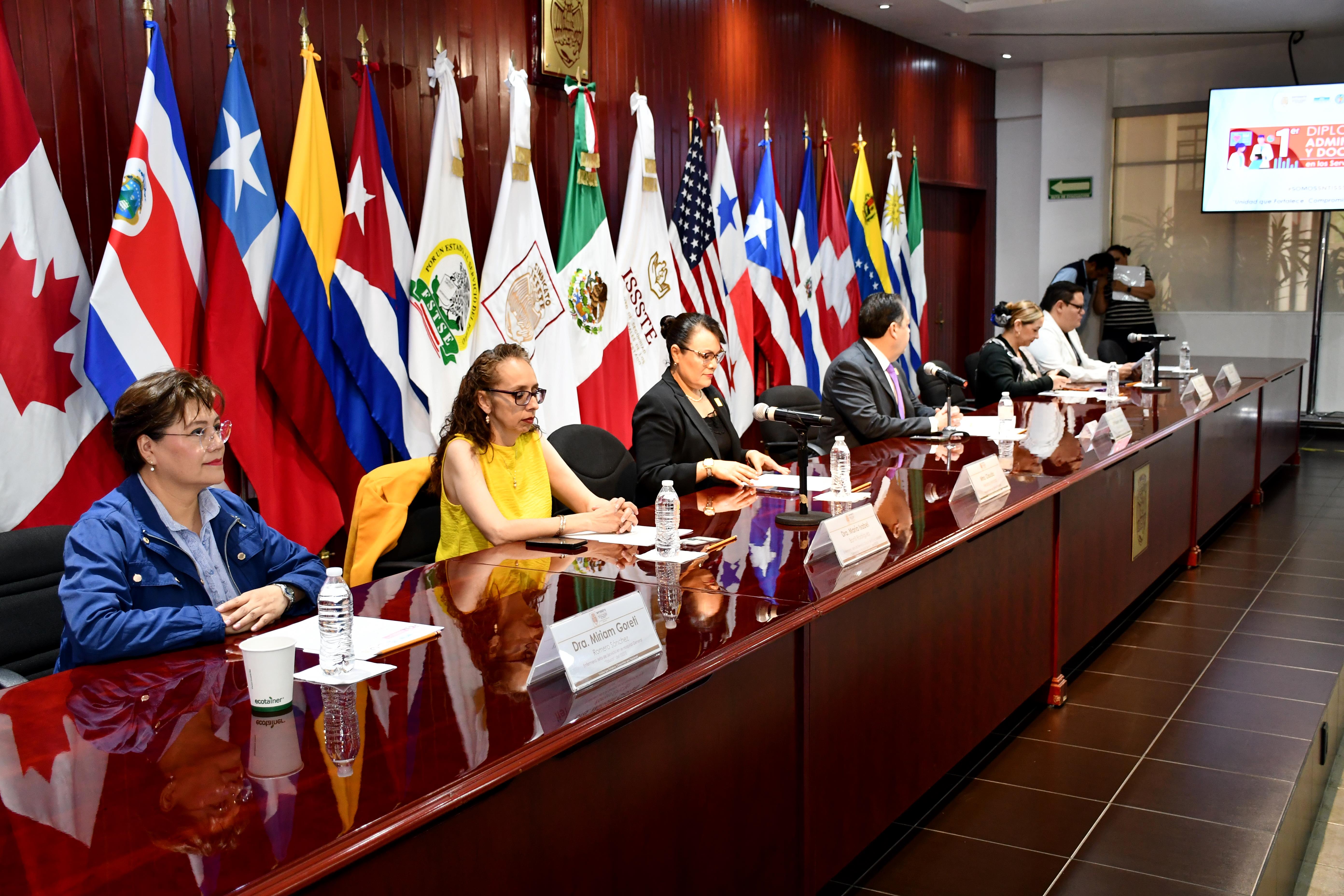 "1er Diplomado de Administración y Docencia en lo Servicios de Enfermeria"